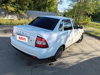 2017 Lada (ВАЗ) Priora I Рестайлинг, белый, 640000 рублей, вид 4