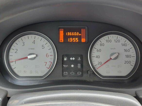 2011 Renault Logan I Рестайлинг, красный, 349000 рублей - вид 12