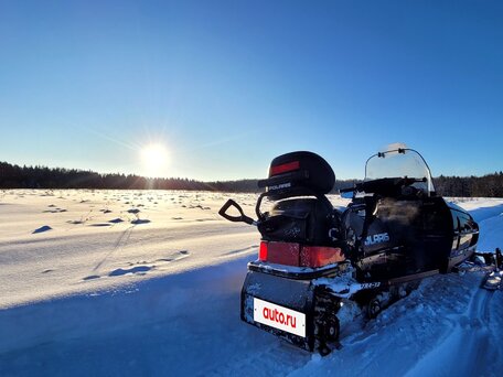 1998 Polaris 500 INDY, красный, 540000 рублей, вид 2