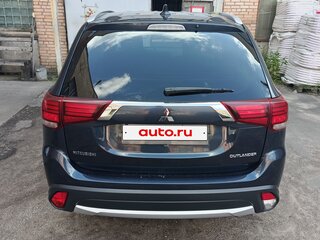 2018 Mitsubishi Outlander III Рестайлинг 2, синий, 1800000 рублей, вид 4