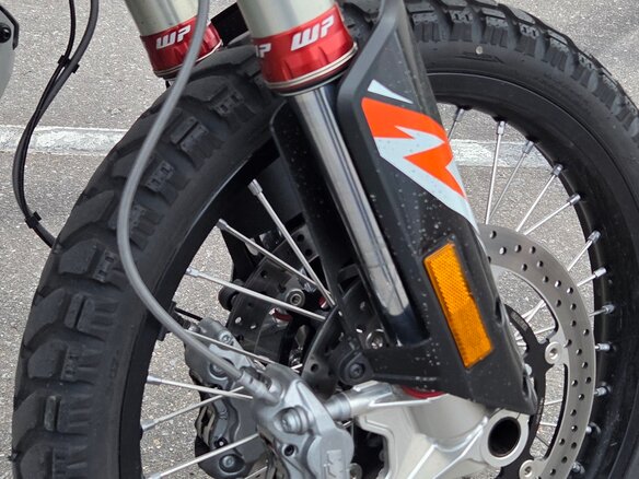 2024 KTM 890 Adventure R Rally, оранжевый, 2200000 рублей - вид 12