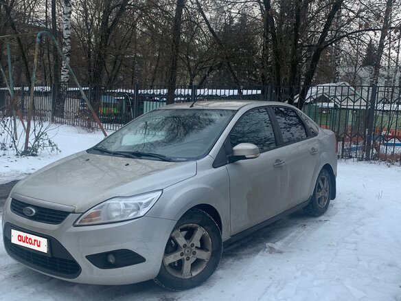2010 Ford Focus II Рестайлинг, серебристый, 470000 рублей