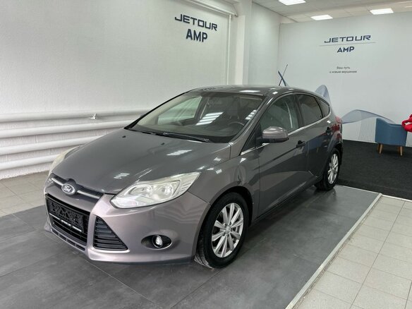 2013 Ford Focus III, коричневый, 699000 рублей