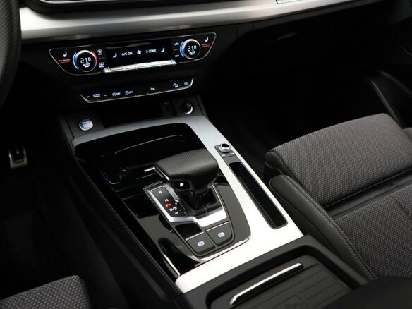 2024 Audi Q5 40 TDI II (FY) Рестайлинг, чёрный, 5900000 рублей - вид 18