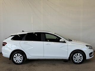 2024 Lada (ВАЗ) Vesta SW I Рестайлинг (NG), белый, 1260000 рублей, вид 4