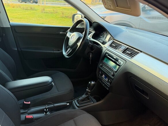2014 Skoda Rapid I, белый, 890000 рублей - вид 9