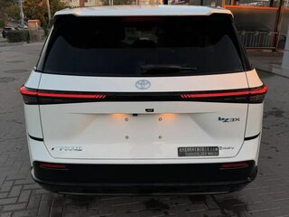 2026 Toyota bZ3X 58.3 kWh, белый, 3050000 рублей, вид 4