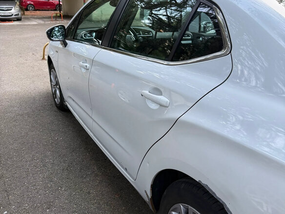 2014 Citroen C4 II, белый - вид 1