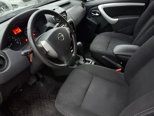 2015 Nissan Terrano III (D10), чёрный - вид 5