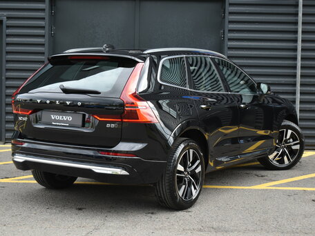 2025 Volvo XC60 II Рестайлинг 2, чёрный, 5890000 рублей, вид 5