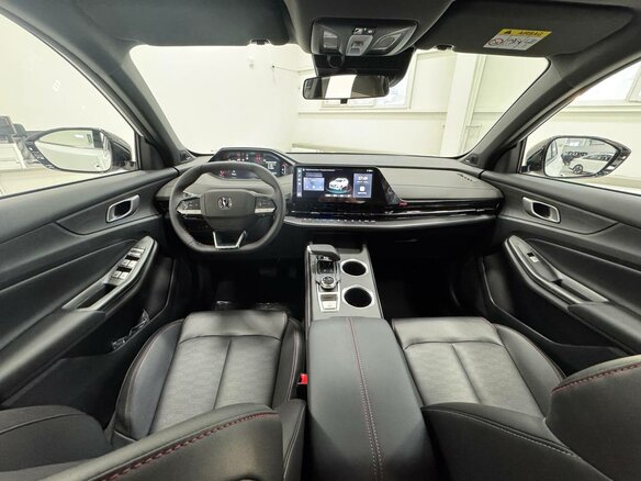 2025 Changan UNI-S I, белый, 3179900 рублей - вид 9