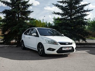 2009 Ford Focus II Рестайлинг, белый, 512000 рублей, вид 1