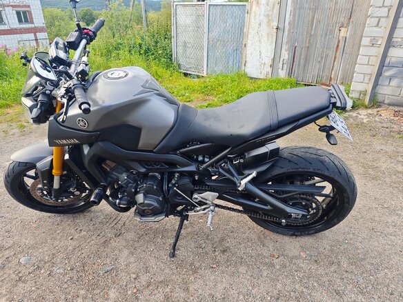 2014 Yamaha MT-09 (FZ-09), серый, 700000 рублей - вид 1