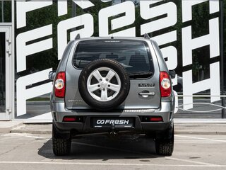 2016 Chevrolet Niva I Рестайлинг, серебристый, 840000 рублей, вид 4