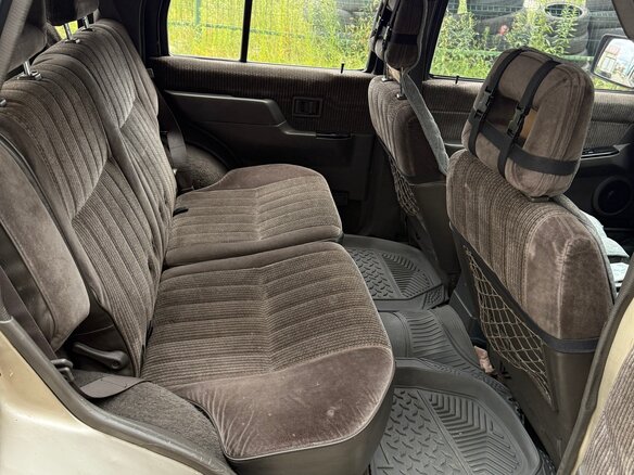 1991 Nissan Terrano I, бежевый, 850000 рублей - вид 6
