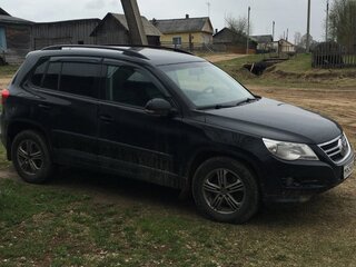 2010 Volkswagen Tiguan I, чёрный, 700000 рублей, вид 1