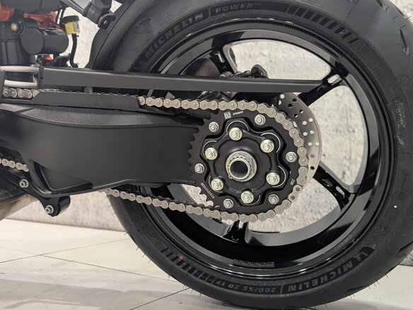 2023 KTM 1390 Super Duke R, чёрный, 2600000 рублей - вид 14