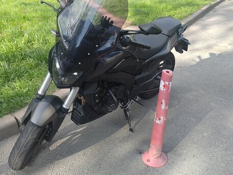 2021 Bajaj Dominar 400, чёрный, 300000 рублей, вид 1