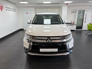 2016 Mitsubishi Outlander III Рестайлинг 2, белый, 1984000 рублей, вид 2