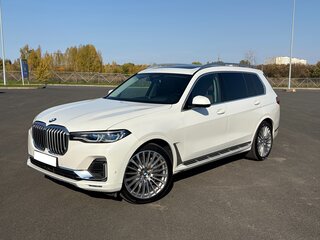 2021 BMW X7 40d I (G07), белый, 9590000 рублей, вид 1