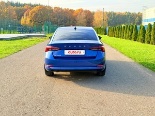 2021 Skoda Octavia IV (A8), синий, 2390000 рублей, вид 4