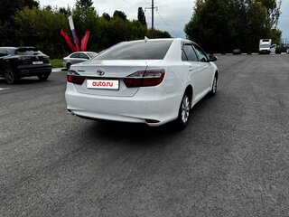 2017 Toyota Camry VII (XV50) Рестайлинг, белый, 2100000 рублей, вид 5