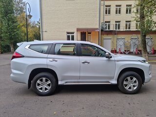 2021 Mitsubishi Montero Sport III Рестайлинг, белый, 3621000 рублей, вид 5