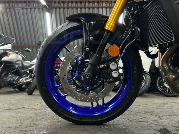 2023 Yamaha MT-09 (FZ-09), серебристый, 1150000 рублей - вид 29