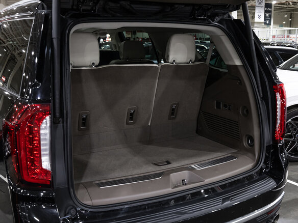 2022 GMC Yukon V, чёрный, 7050103 рублей - вид 34