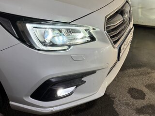 2018 Subaru Legacy VI Рестайлинг, белый, 2000000 рублей, вид 3