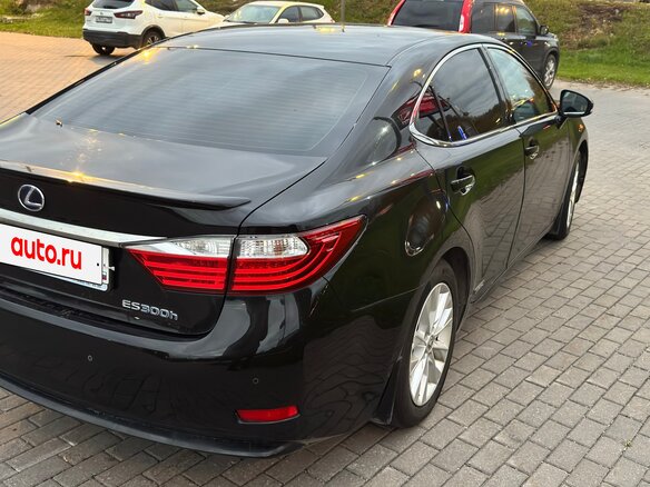 2012 Lexus ES 300h VI, чёрный, 1900000 рублей - вид 2