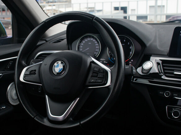 2020 BMW 1 серии 120i III (F52) Рестайлинг, голубой, 2499000 рублей - вид 12