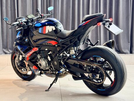 2023 BMW M 1000 R, чёрный, 2650000 рублей, вид 2