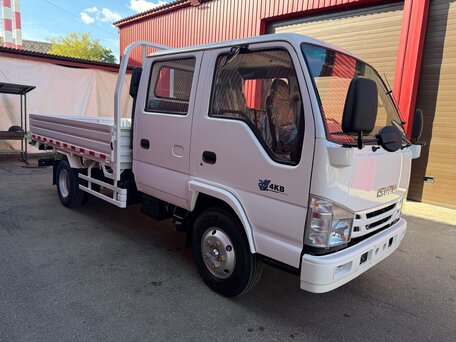 2025 Isuzu Elf (N-series), белый, 3850000 рублей, вид 2