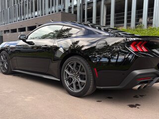 2024 Ford Mustang VII, чёрный, 5480000 рублей, вид 3