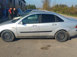 2004 Ford Focus I Рестайлинг, серебристый, 170000 рублей, вид 4
