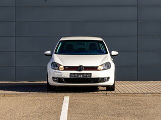 2011 Volkswagen Golf VI, белый, 995000 рублей, вид 2