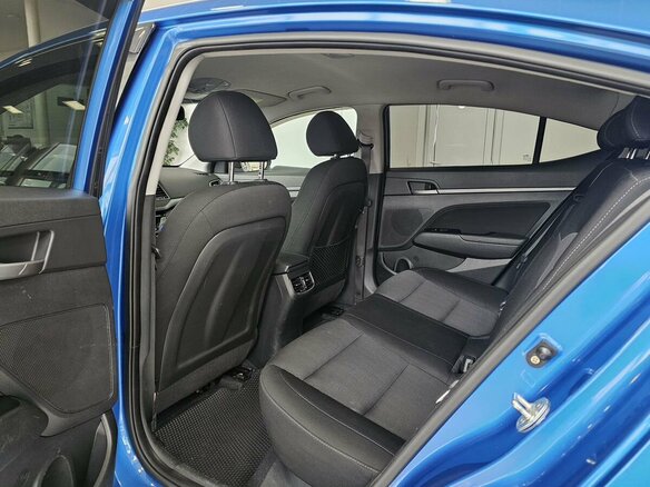 2017 Hyundai Elantra VI (AD), синий, 1699000 рублей - вид 13