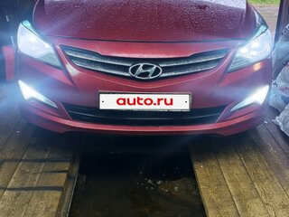 2014 Hyundai Solaris I Рестайлинг, красный, 600000 рублей, вид 2