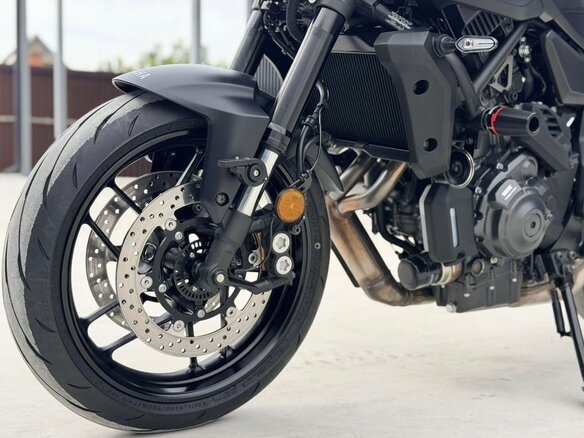 2025 Yamaha MT-07 (FZ-07), чёрный - вид 10