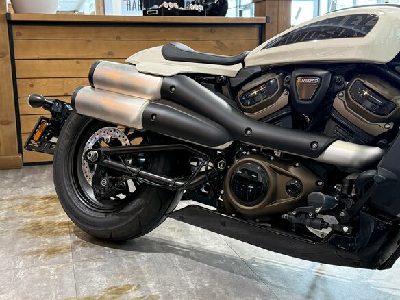2023 Harley-Davidson Sportster S, белый, 1770000 рублей - вид 9