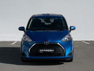 2019 Toyota Sienta II Рестайлинг, синий, 1570000 рублей, вид 3