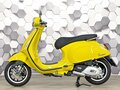 2023 Vespa Primavera, жёлтый - вид 3