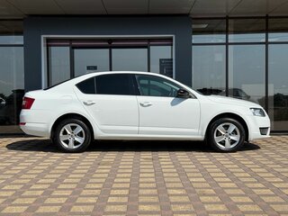 2016 Skoda Octavia III (A7), белый, 1110000 рублей, вид 4