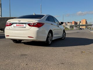 2011 Hyundai Sonata VI (YF), белый, 910000 рублей, вид 5