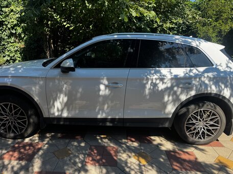 2018 Audi Q5 II (FY), белый, 2950000 рублей, вид 3