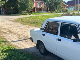 2010 Lada (ВАЗ) 2105, белый, 160000 рублей, вид 4