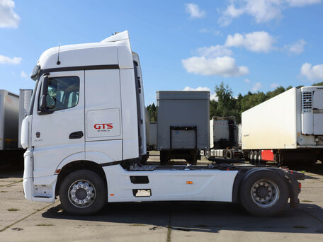 2020 Mercedes-Benz Actros, белый, 4790000 рублей, вид 4