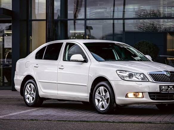 2012 Skoda Octavia II (A5) Рестайлинг, белый, 895000 рублей - вид 7
