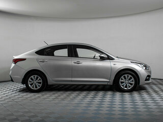 2018 Hyundai Solaris II, серебристый, 1039000 рублей, вид 4